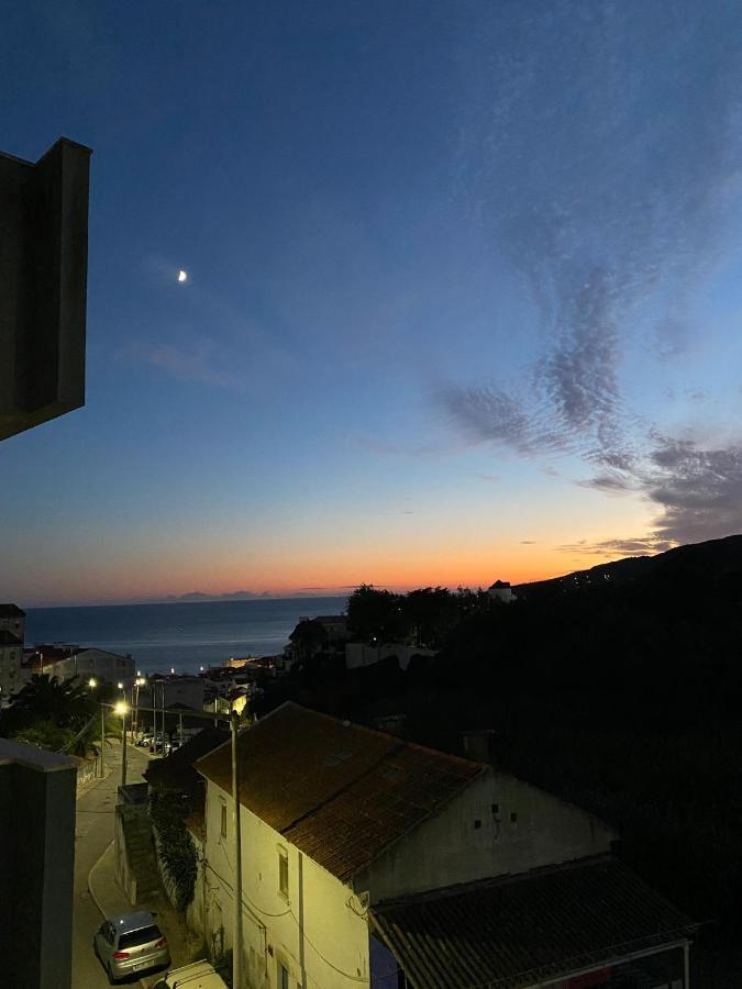 Ocean View Dive House Apartment เซซิมบรา ภายนอก รูปภาพ